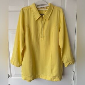 Soft Surroundings Butter Yellow‎ Day Defining Womens Small Button Details